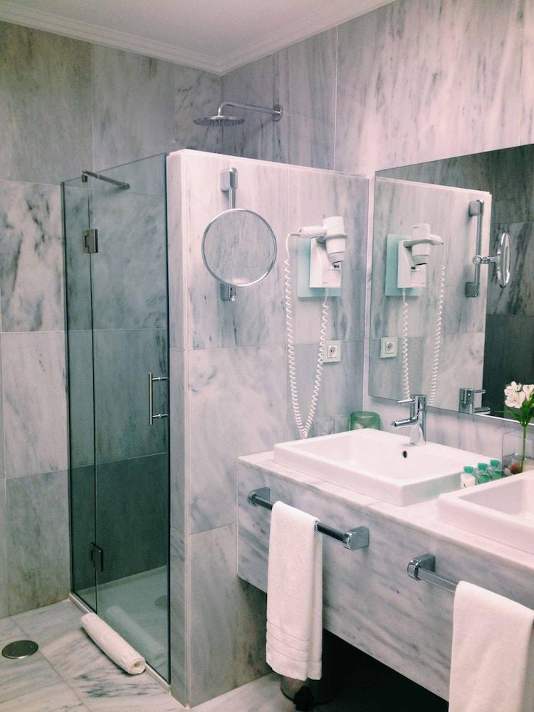 Hotel Rector Salamanca Luaran gambar Bathroom