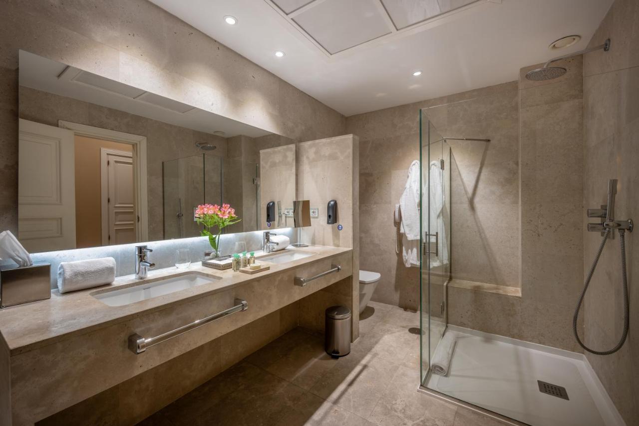 Hotel Rector Salamanca Luaran gambar Bathroom