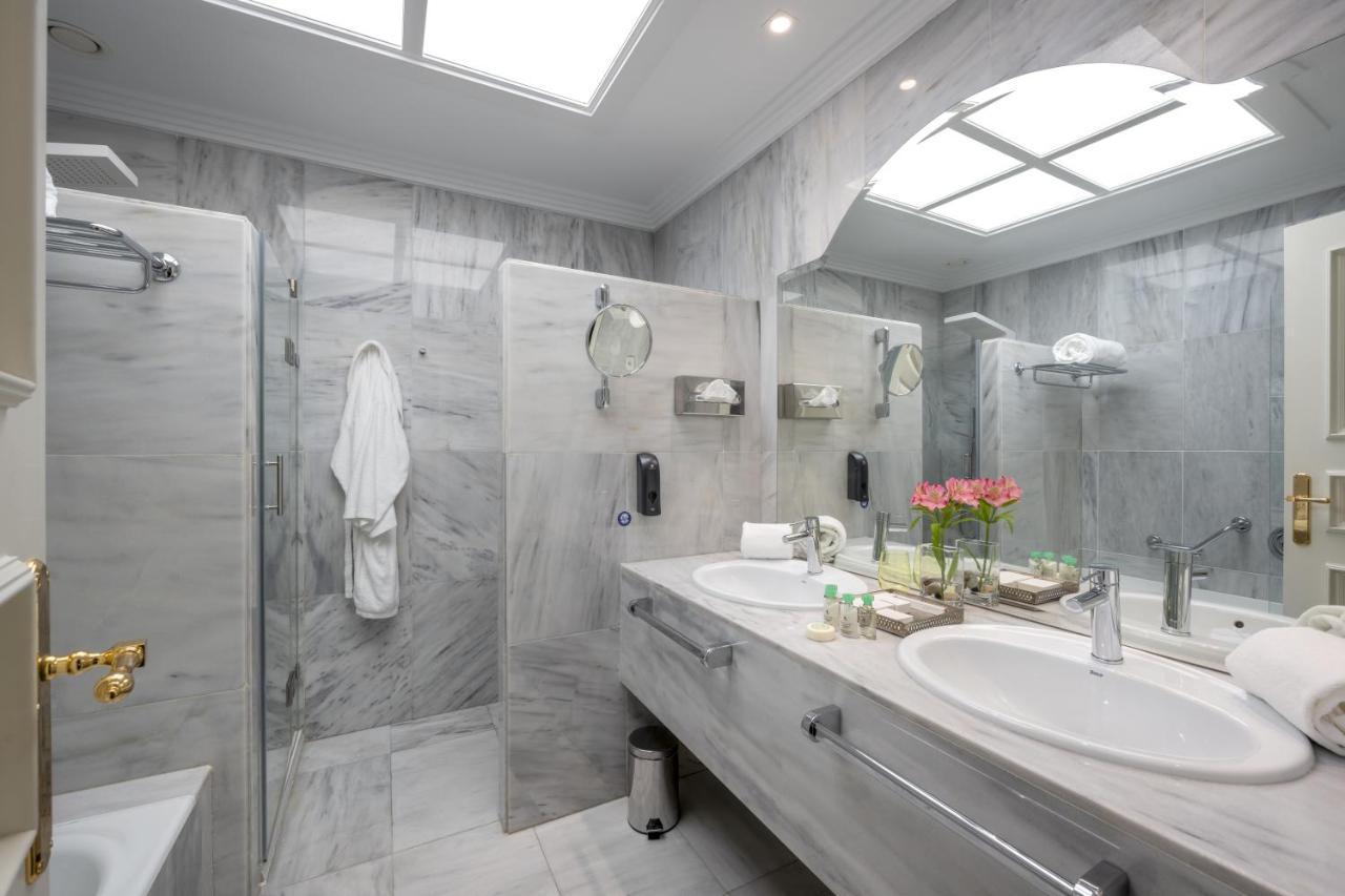 Hotel Rector Salamanca Luaran gambar Bathroom