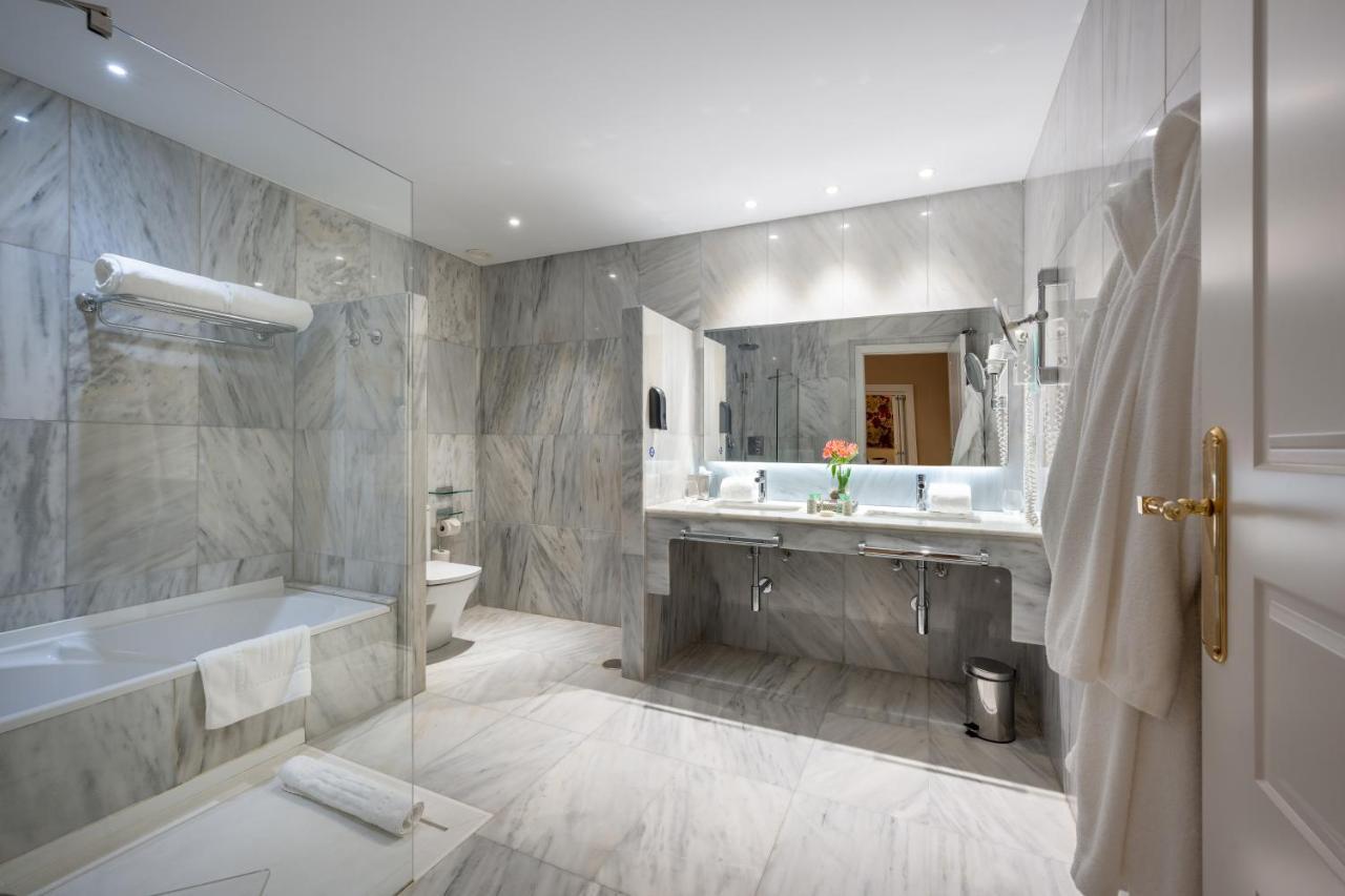 Hotel Rector Salamanca Luaran gambar Bathroom
