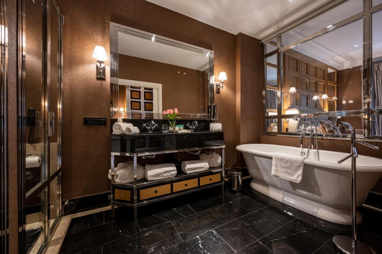 Hotel Rector Salamanca Luaran gambar Bathroom