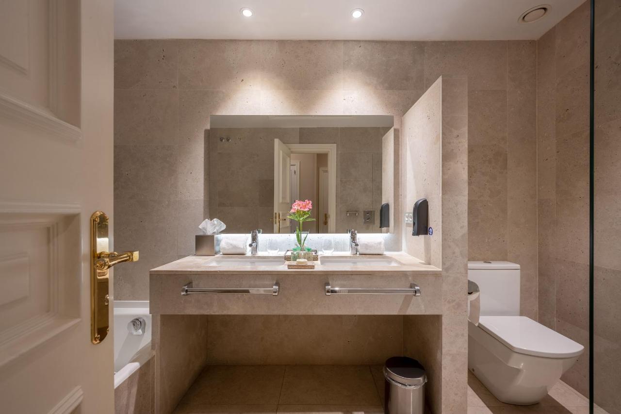 Hotel Rector Salamanca Luaran gambar Bathroom