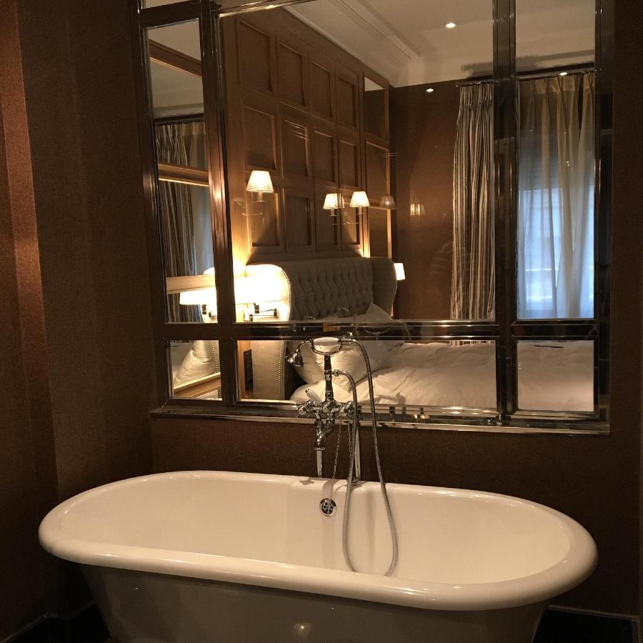 Hotel Rector Salamanca Luaran gambar Bathroom at the Hotel