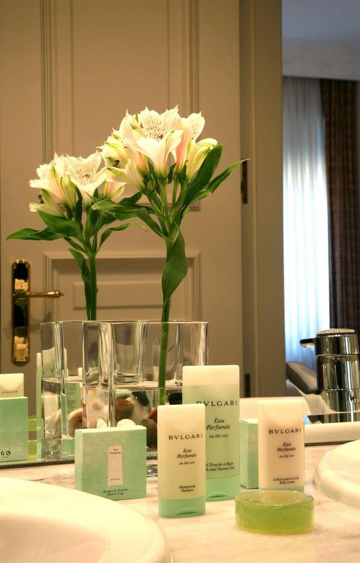 Hotel Rector Salamanca Luaran gambar A Bulgari toiletries set